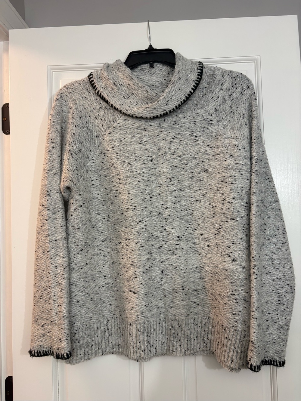 Cable & Gauge Speckled Gray Cowl Neck Sweater with Black Stitched Trim Size XL